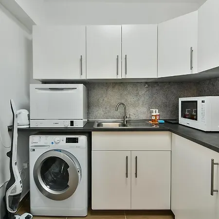 3br With Parking Nearby Opera Apartament *