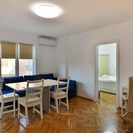 Apartament 3br With Parking Nearby Opera