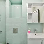3br With Parking Nearby Opera Apartament Warna